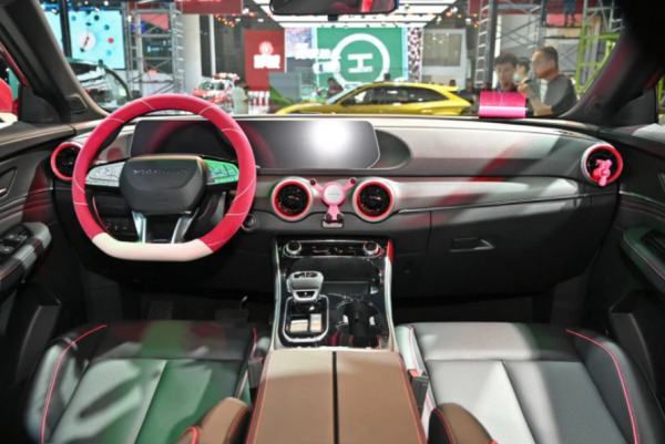 女士适合开的小型车有哪些