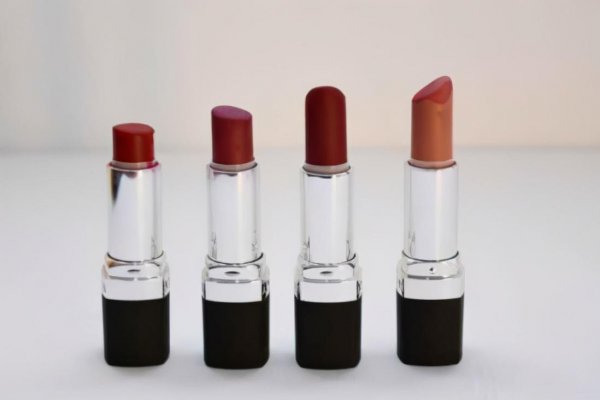 口红是用虫子做的是真的吗