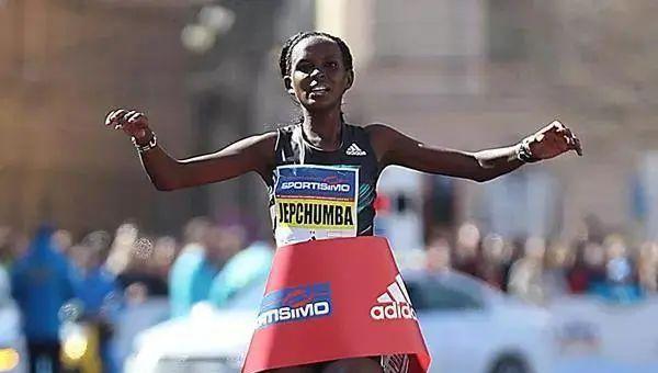 中国马拉松纪录是多少