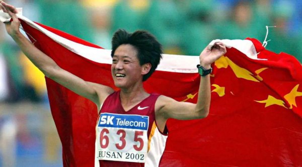 中国马拉松纪录是多少