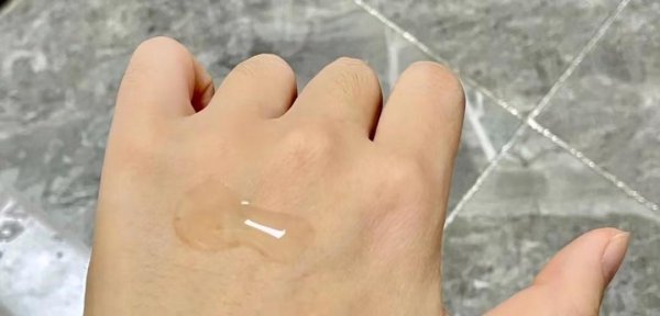 美白精华液哪个牌子好