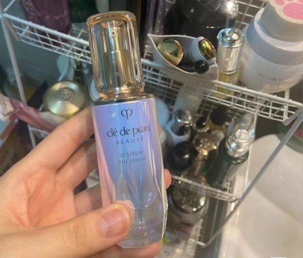 美白精华液哪个牌子好