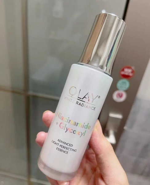 美白精华液哪个牌子好