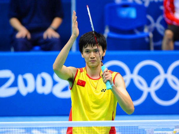 鲍春来个人资料简介