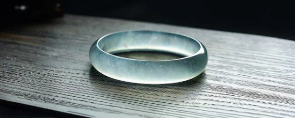 手镯都有什么材质的