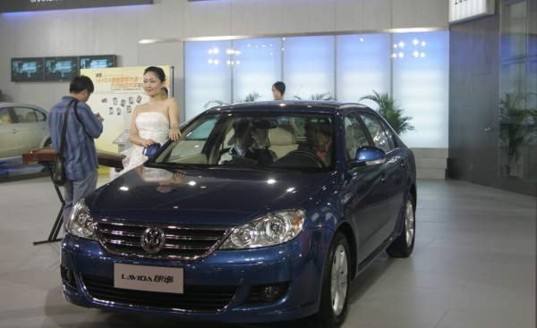 朗逸和速腾是不是一个档次车