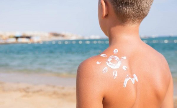 下雨天要不要涂防晒霜