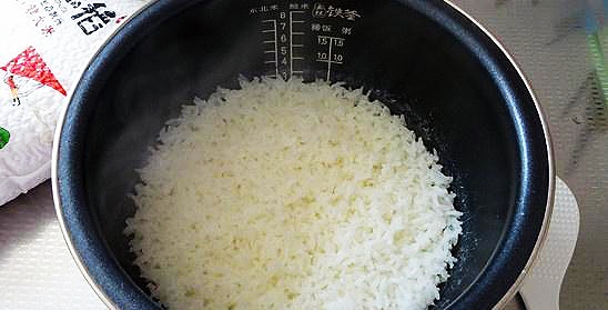 炒米饭怎么炒成一粒一粒的