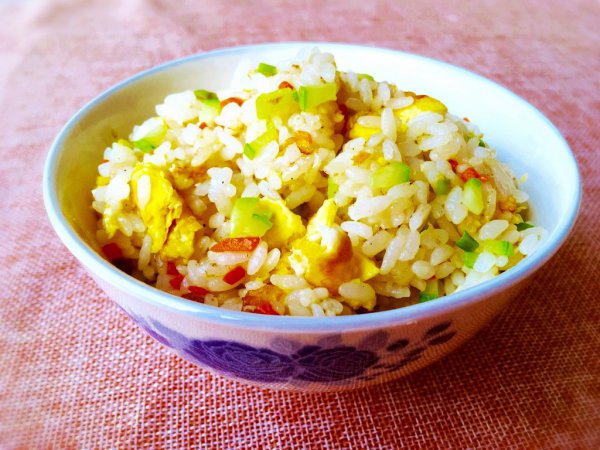 炒米饭怎么炒成一粒一粒的