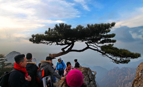 黄山三大主峰分别是
