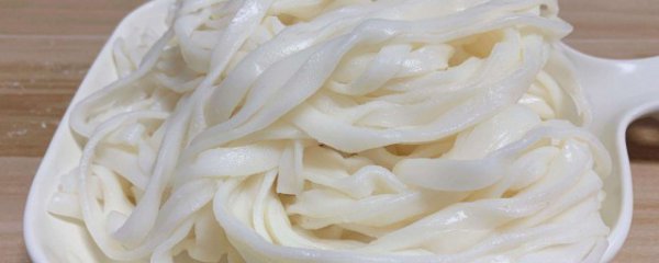 河粉用什么做的