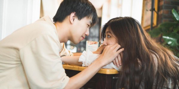 内向的女生的特征和性格