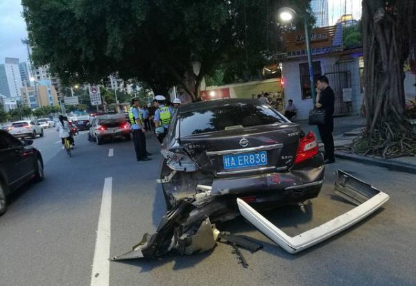 违章停车被刮蹭了责任怎么判