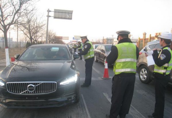 违章停车被刮蹭了责任怎么判