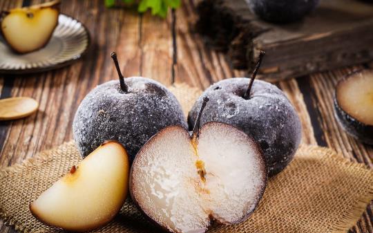 冻梨为什么是黑色的