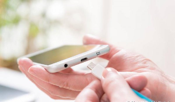 为什么充电器一会能充一会不能充