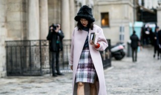 大衣修身冬天怎么穿 冬天怎么穿大衣好看