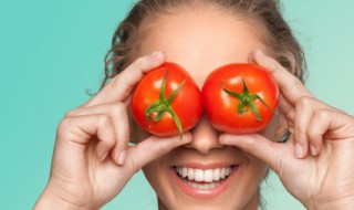 番茄烂了一点皮还能吃吗 番茄皮有点烂了还可以吃吗
