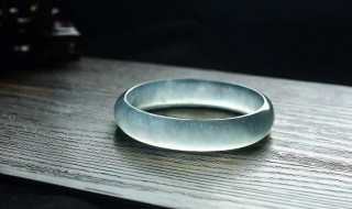 手镯都有什么材质的 手镯的材质