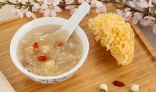 吃银耳的好处与坏处 吃银耳有哪些好处与坏处