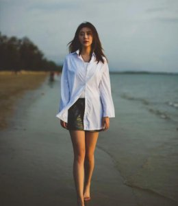 曲肖冰个人资料 网红歌手曲肖冰结婚有老公吗