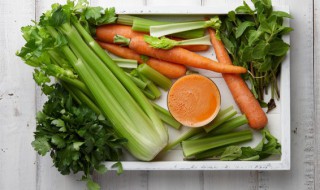 芹菜和黄瓜能一起吃吗 芹菜和黄瓜可以一起吃吗