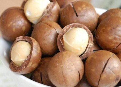 夏威夷果怎么剥 夏威夷果怎么剥皮又快又方便