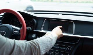 冬季汽车起雾快速解决方法 冬季汽车起雾如何快速解决