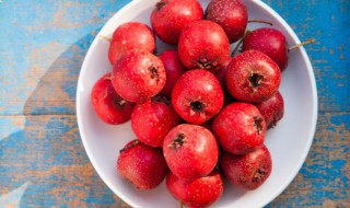 生山楂和炒山楂的区别 如何区别生山楂和炒山楂