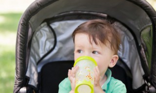 两岁宝宝可以喝纯牛奶吗 两岁宝宝能不能饮用纯牛奶