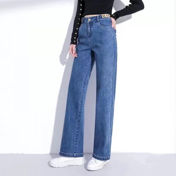 牛仔裤第一次清洗放什么防掉色