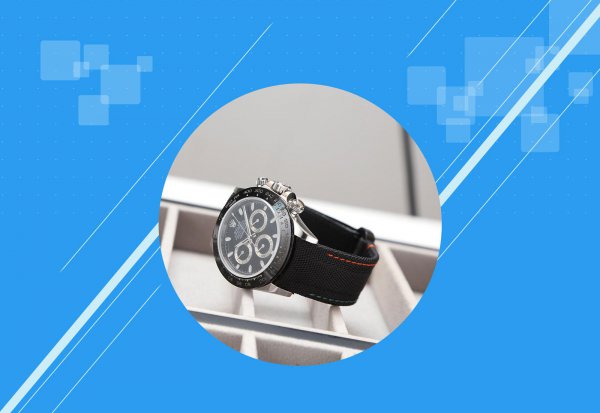 机械表上发条的正确方法