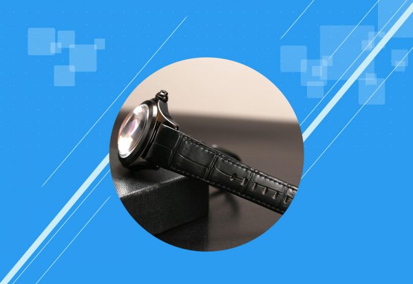 机械表上发条的正确方法