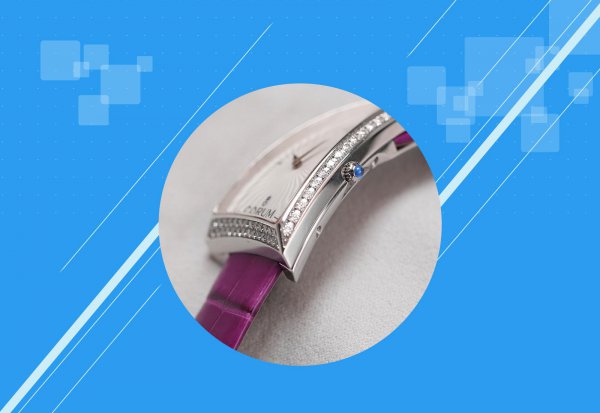 机械表上发条的正确方法