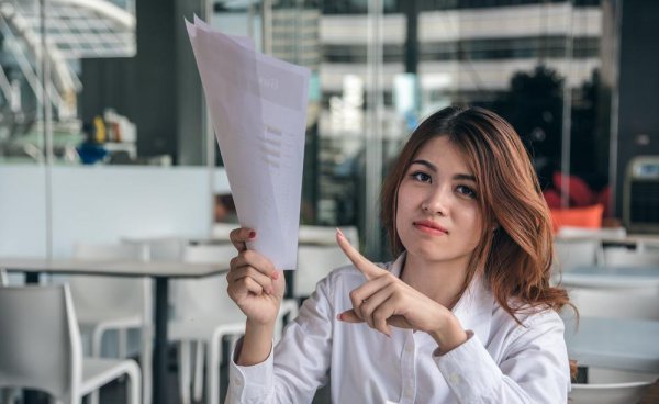 在银行当柜员太痛苦了真的吗