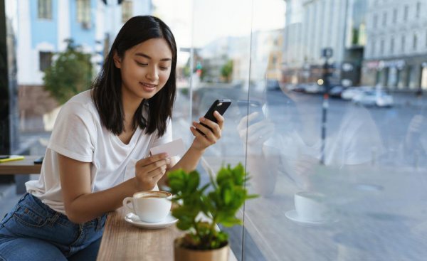 在银行当柜员太痛苦了真的吗