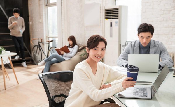 在银行当柜员太痛苦了真的吗