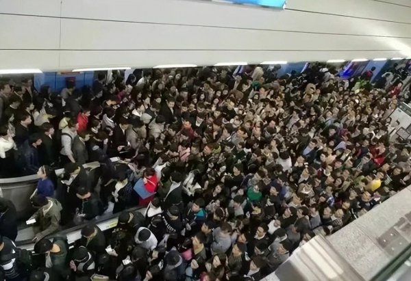 上海有户口的人口有多少