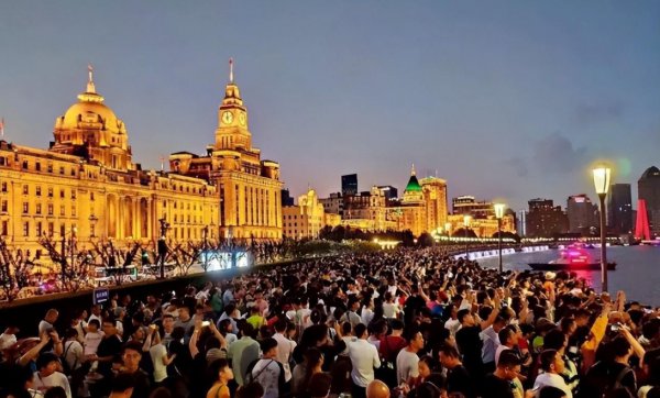 上海有户口的人口有多少