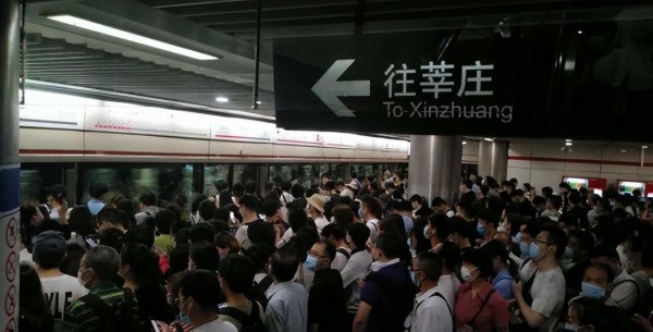 上海有户口的人口有多少