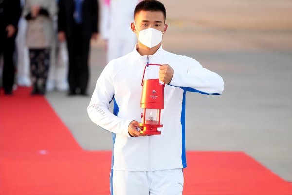 奥运圣火怎么上飞机