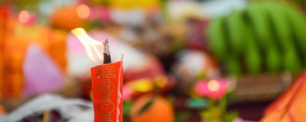 神桌上摆放什么物件好