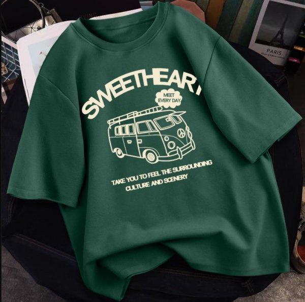 绿色上衣配什么颜色裤子