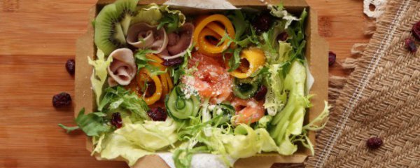 塑料保鲜盒有异味如何去除