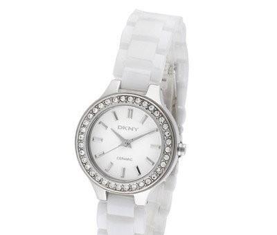 白色手表发黄了怎么清洗干净