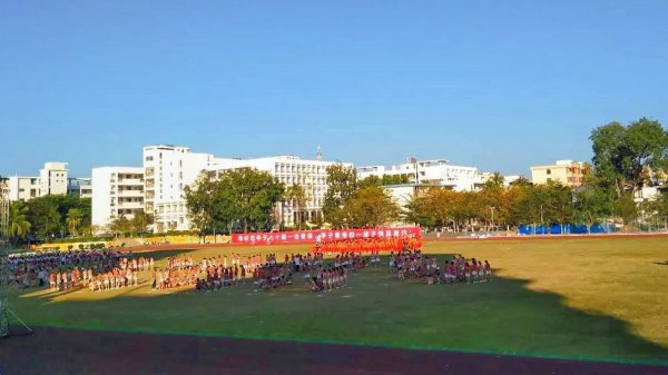 海南十所重点中学