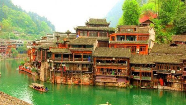 凤凰有什么好玩的地方推荐