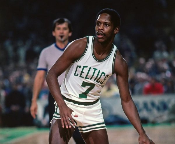 著名的7号篮球明星