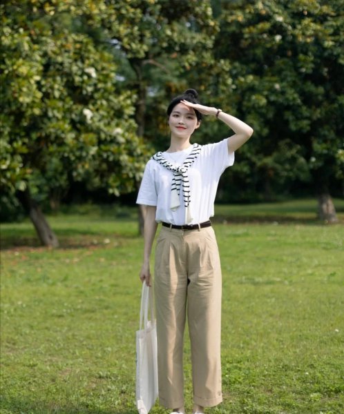 夏天矮个子女生怎么穿搭显高