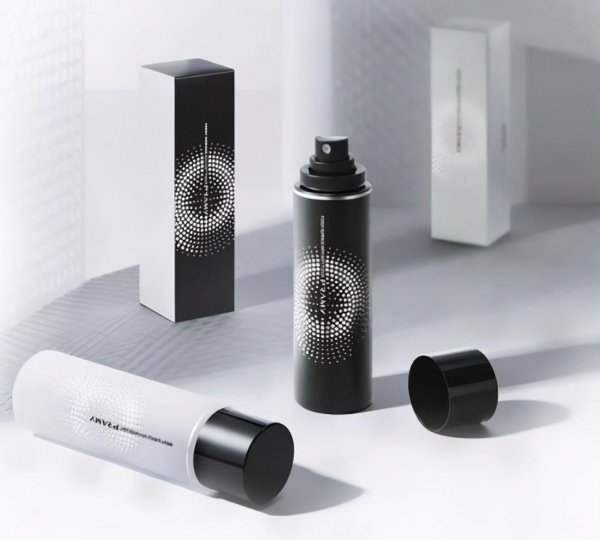 是先喷定妆喷雾还是先擦散粉